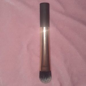 Makeup brush